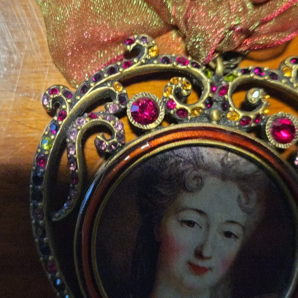 RARE JAY STRONGWATER VICTORIAN HEART CRYSTAL ENAMEL HANGING MINI FRAME ORNAMENT